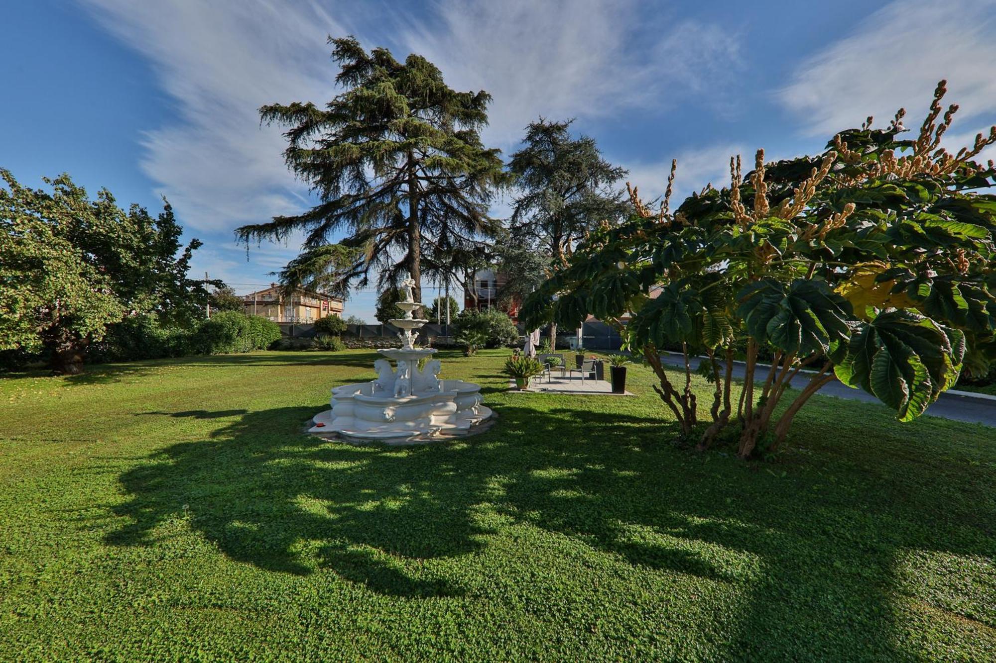 ホテル Il Giardino Di Stella フラスカティ エクステリア 写真